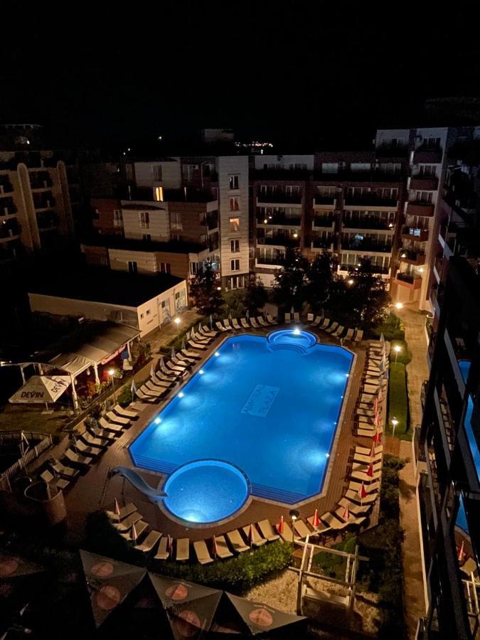 Апарт готель Admiral Plaza Сонячний Берег Екстер'єр фото