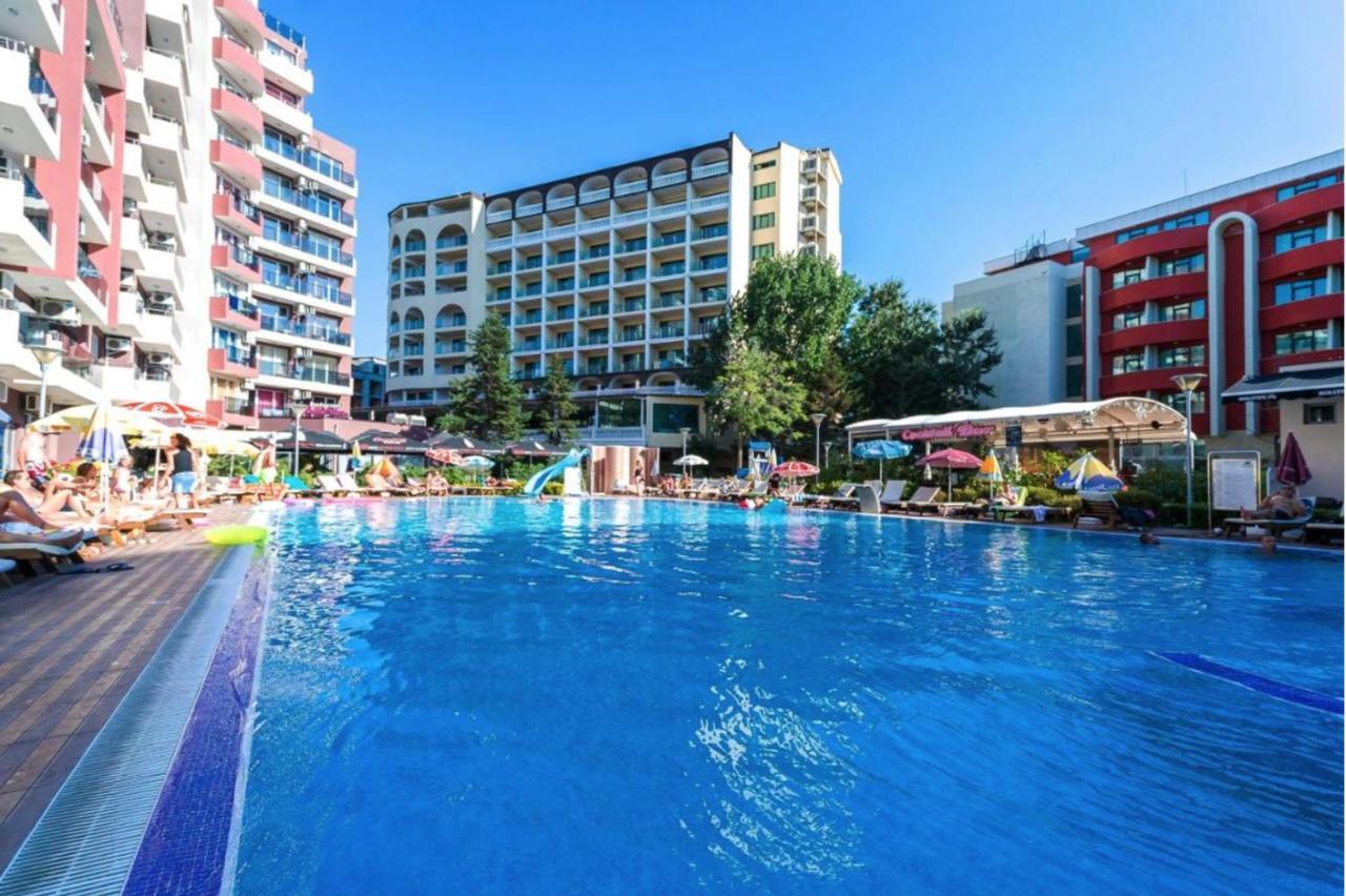 Апарт готель Admiral Plaza Сонячний Берег Екстер'єр фото
